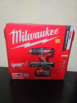 MILWAUKEE M18 BRUSHLESS DRILL KIT