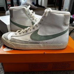 Nike Blazer 9.5