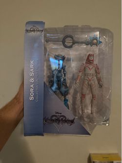 Diamond Select Kingdom Hearts - Tron: Sora and Sark action figure pack