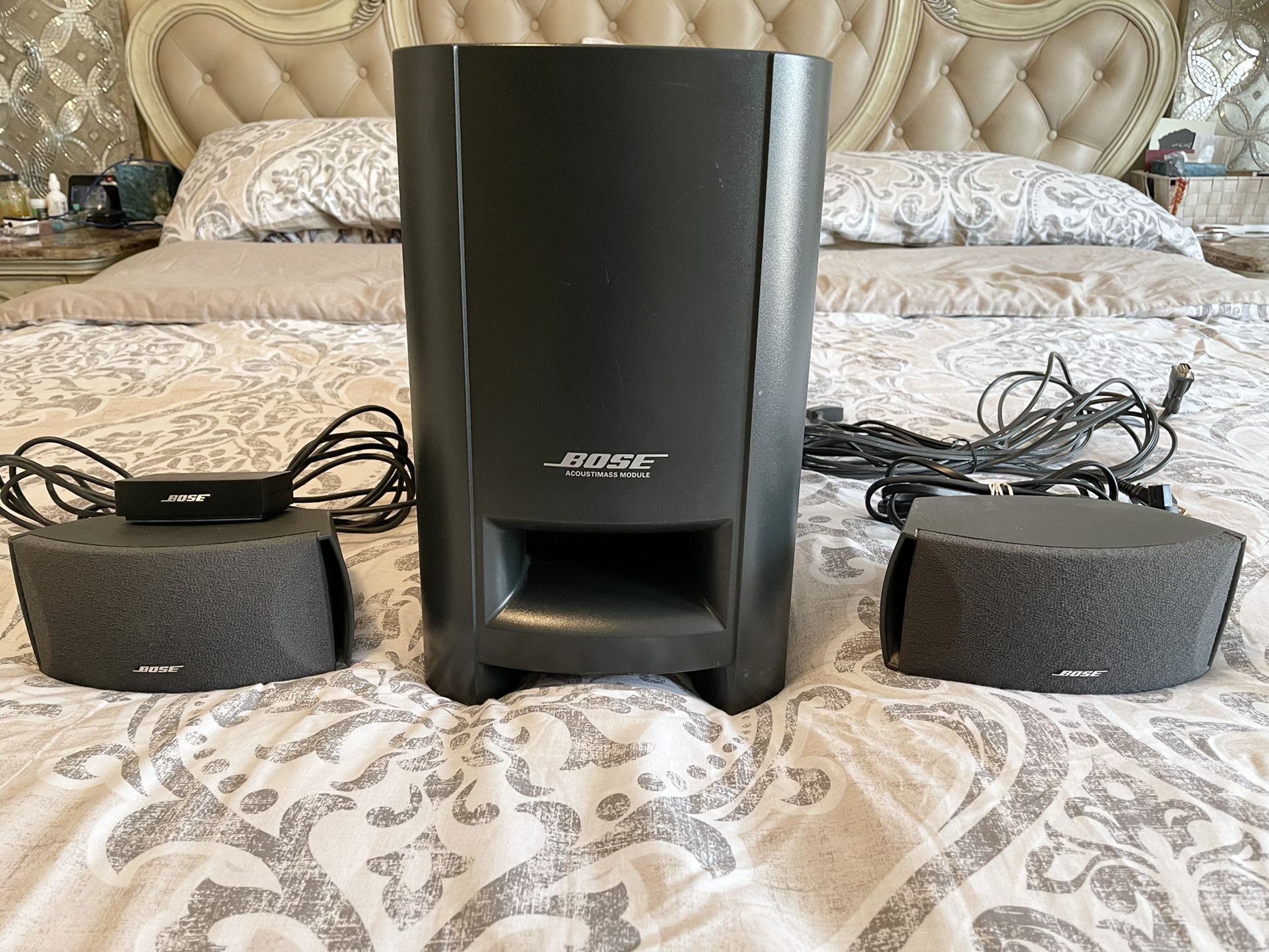 BOSE CineMate Digital Home Theater Speakers System