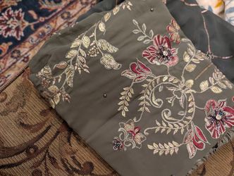 Suits Beautiful Silk Crepe And Chiffon Sizes 42,44And48 Stiched 