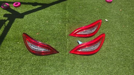 Csl550 cls63 w218 tailights