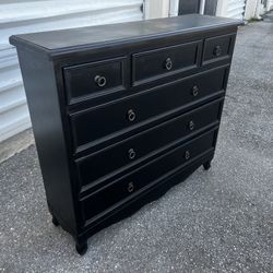 Modern Black 7 Drawer Side Entry Console Table! Some cosmetic wear.  42x12x37in
