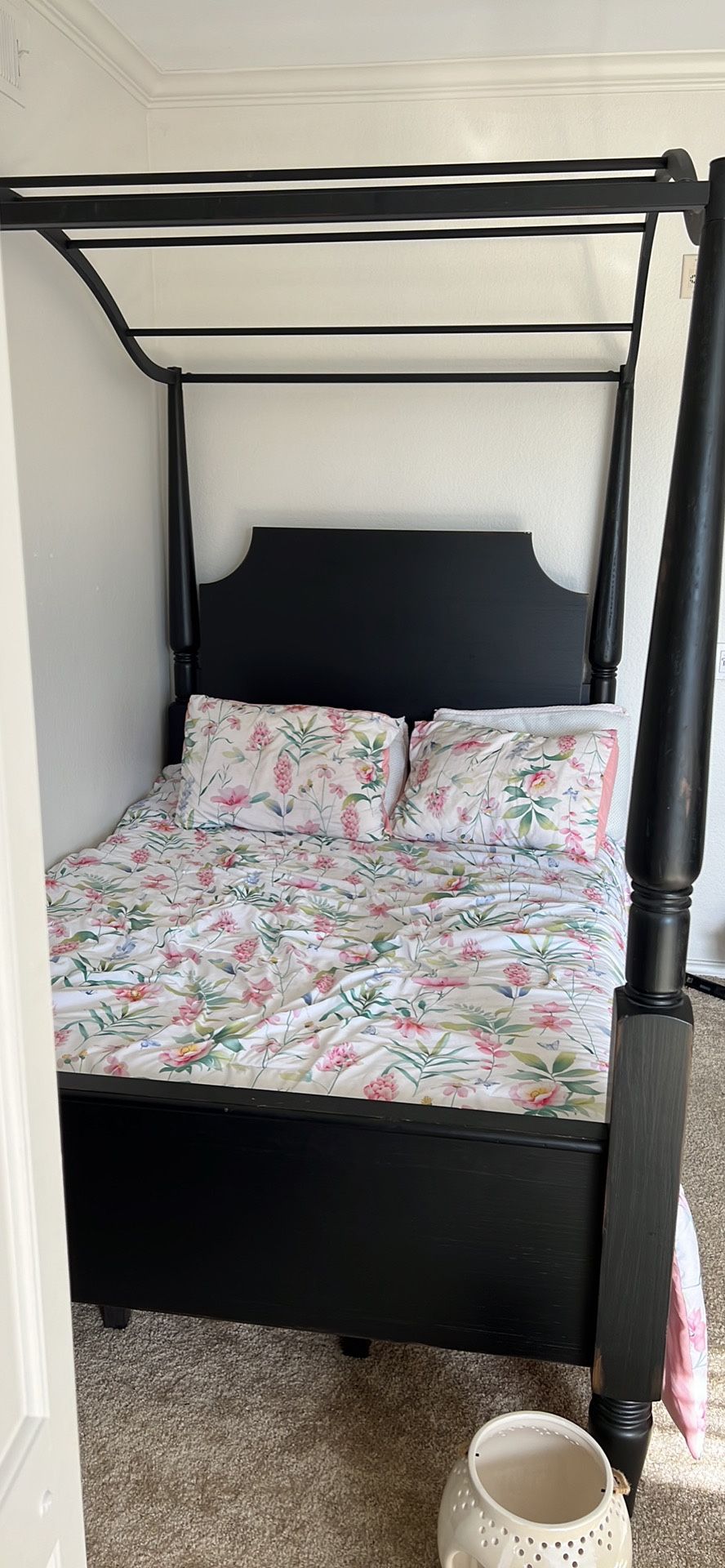 Ashley Furniture Carriage Bed-black