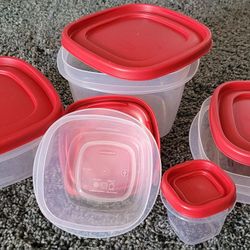 Rubbermaid Storage Containers