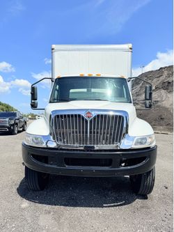 International box truck 26’