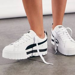 PUMA  Mayze Platform Sneakers