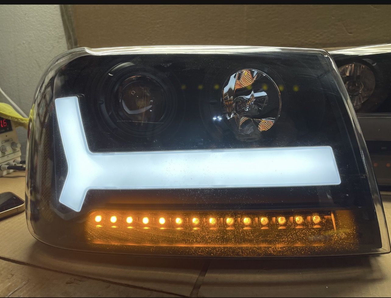 Oh145 Fit 06-09 Chevrolet Trailblazer LT Black Led Bar Headlight