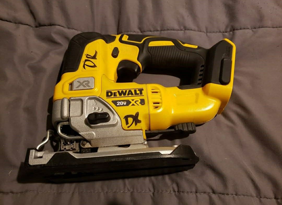 Dewalt 20v Brushless variable speed jig saw