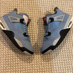 Jordan 4 UNC 