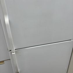 Kenmore refrigerator will deliver and install
