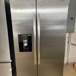 Refrigerator Whirlpool Side By Side New 