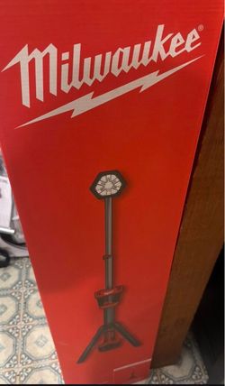 Milwaukee M18 18v Tower Light