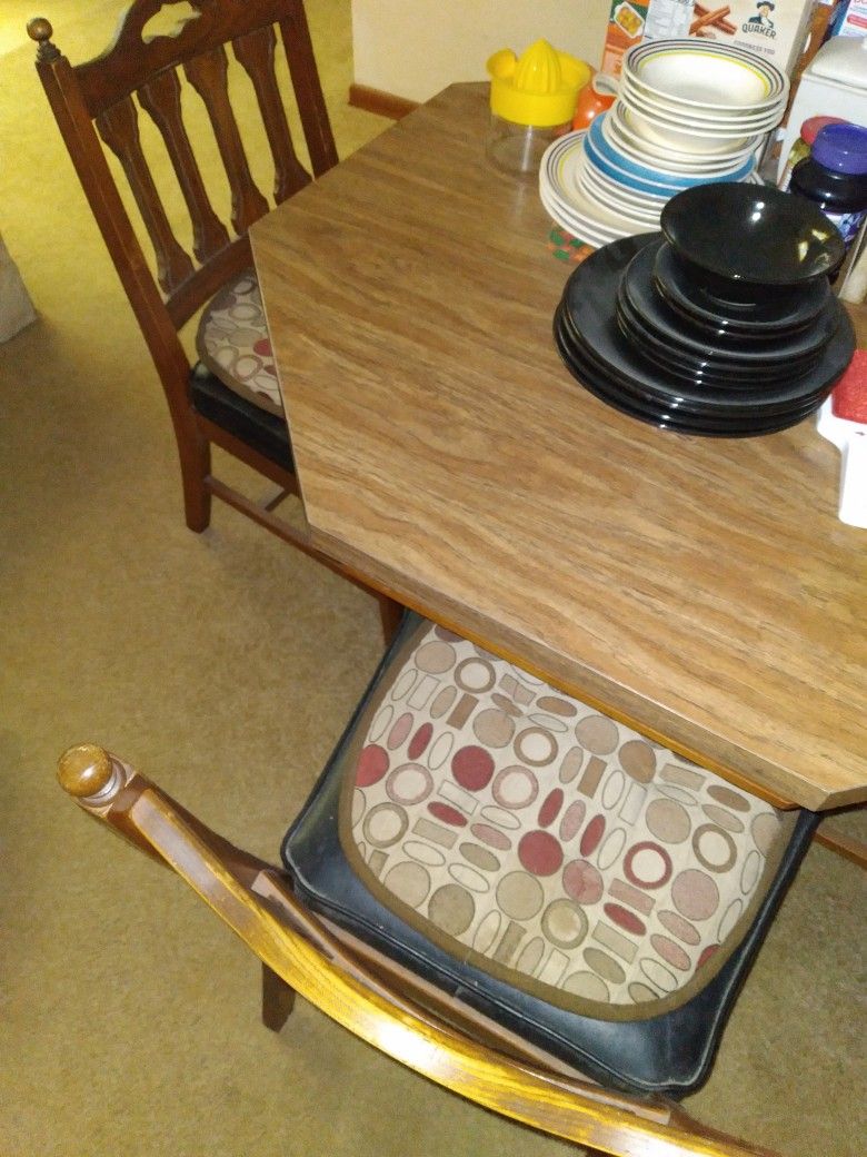 kitchen set table and 4 chairs
