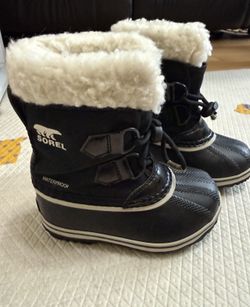 Kids Rain Boots/Snow Boots $10