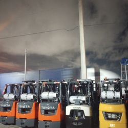 FORKLIFT TOYOTA CAT YALE NISSAN 