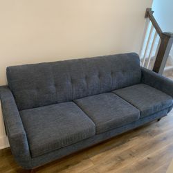 Beautiful Dark Blue Couch   FREE DELIVERY‼️