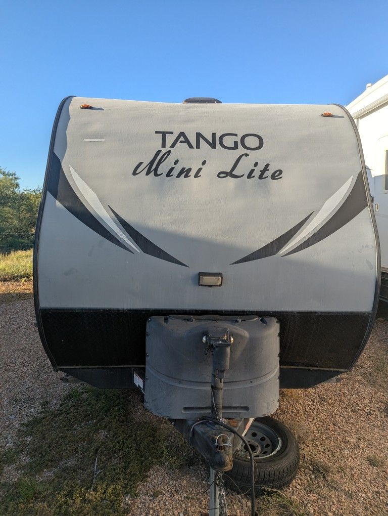 2017 Pacific Coachworks 16-rb