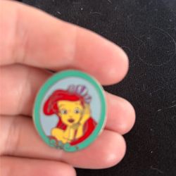 Disney Parks Ariel Pin Oval Portrait Frame Little Mermaid Authentic Mickey Back