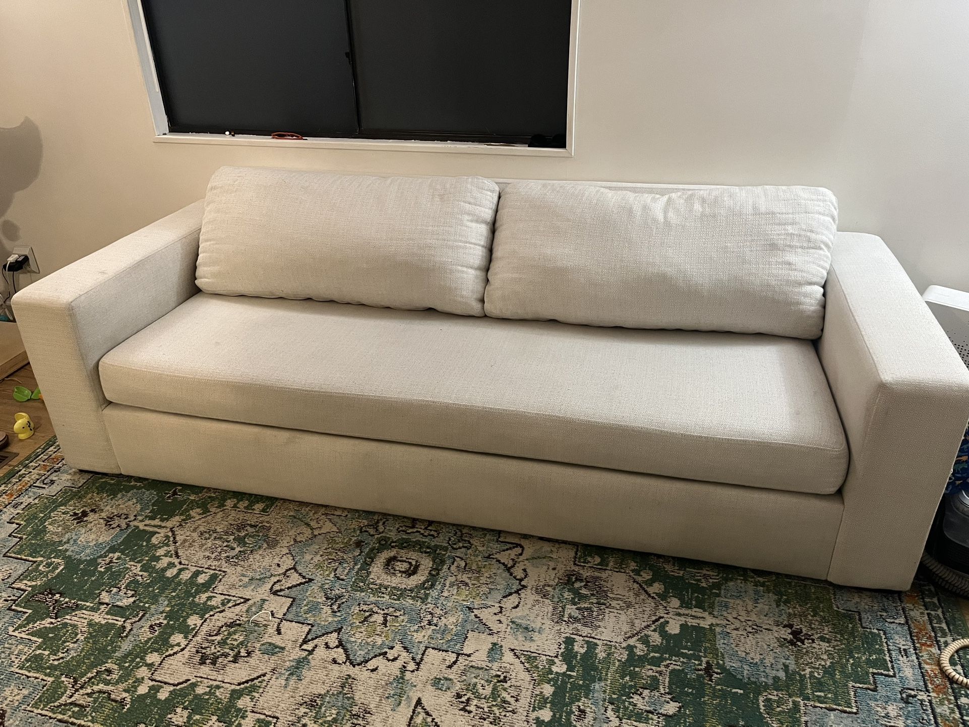 Living spaces Isabella 1 Couch