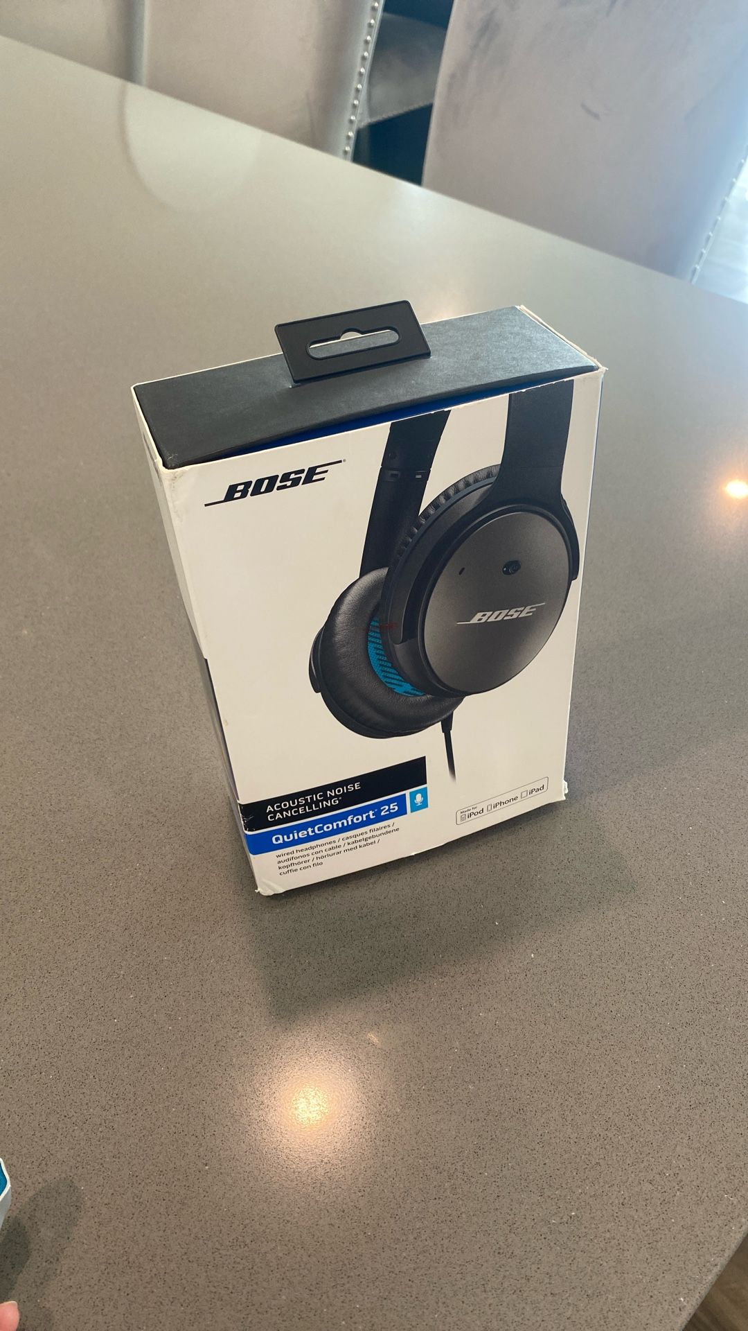 Bose QuietComfort 25 - Wired Acoustic Noise Cancelling Headphones