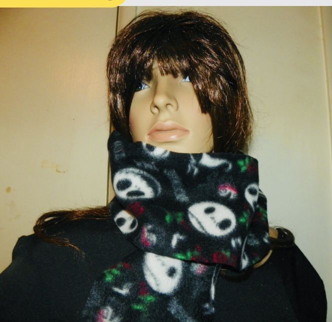 Disney Nightmare B/4 Chtistmas Fleece Scarf Style Hard to find Discontinued