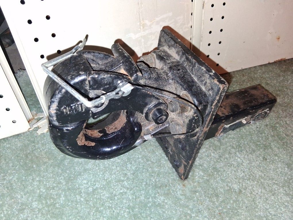 Heavy Duty Trailer Hitch