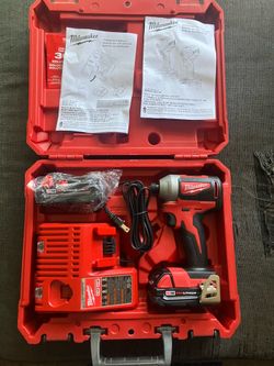Milwaukee M18 Impact Driver Kit + 2 Batteries + Charger + Case (Like New)