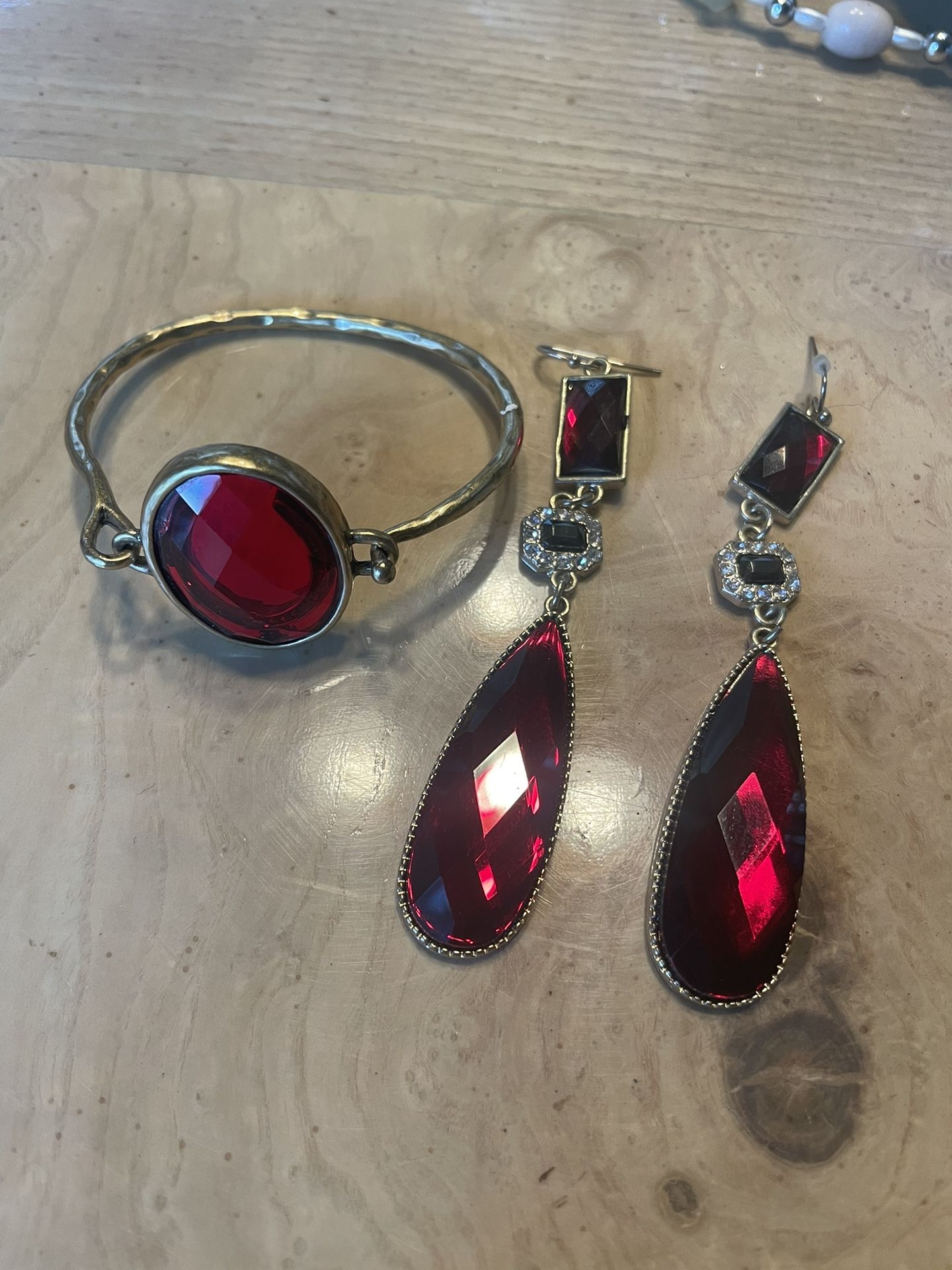 3 Earring, Bracelet And Ring Sets 