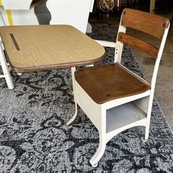 Vintage Circa 1970 American Wood/Metal Children's School Desk