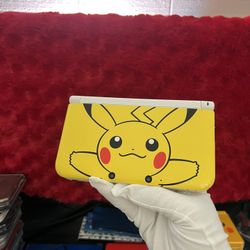 Nintendo 3ds XL Pikachu