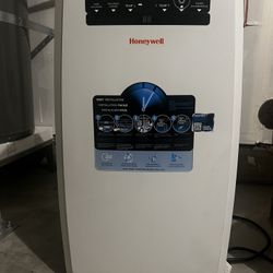 Honeywell 3-in-1 AC, Dehumidifier And Fan