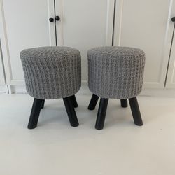 Cute Little Coffee Table/ Decore Seats/stools