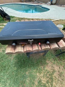 Portable Propane Camping stove 2 burners clean