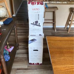 Vizio SoundBar With Subwoofer And Satellite Speakers 5.1