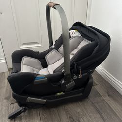 Nuna Pipa Car Seat w/ 2 bases