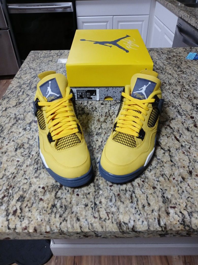 Air Jordan 4 Retro Tour Yellow Dark Blue Grey mens size 10 1/2