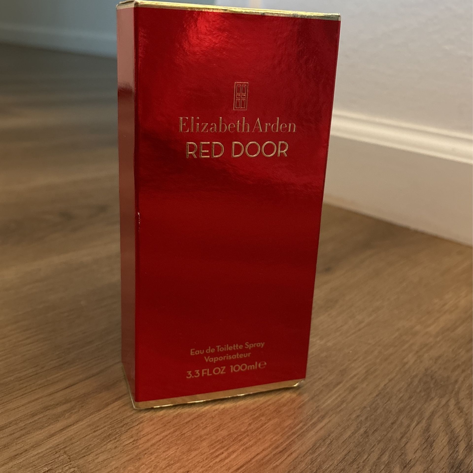 Elizabeth Arden, Red Door Perfume. 3.3 Fl Oz