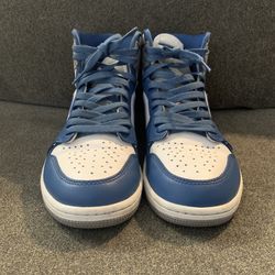 Air Jordan Retro 1 ‘True blue’