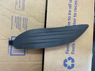 2005-2008 Toyota Corolla Fog Light Cover Driver Side