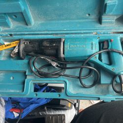 Makita Saw Works No Issues Comes With Box 