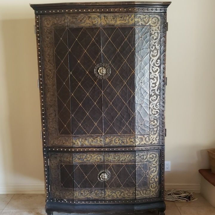 VERY NICE ARMOIRE MEDIA CABINET