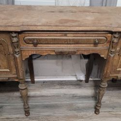 Antique Desk With 5 Drawers