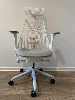 Herman Miller Sayl fully loaded office chair ( Including headrest)