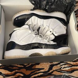Air Jordan 11 Retro Gratitude Size 5.5
