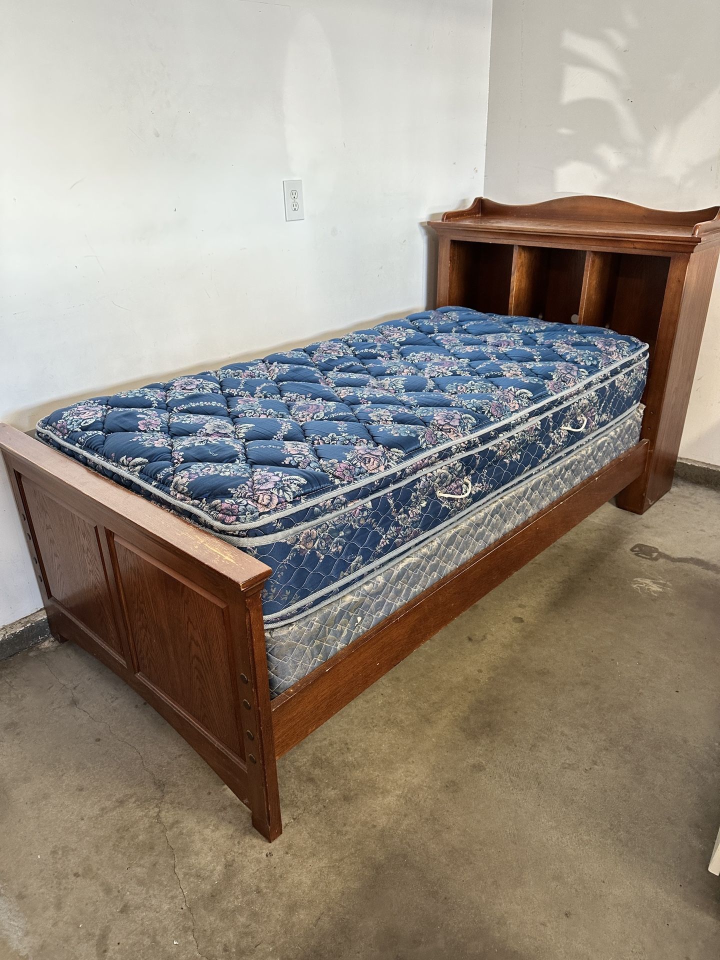 Twin Bed Free