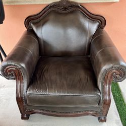 Leather Chair With Solid Wood
