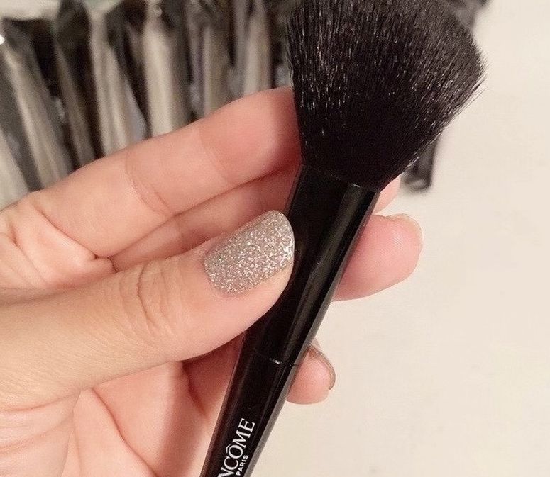 Brand new Lancome brush (Two sides)