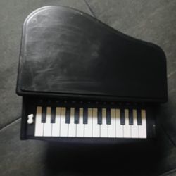 Mini Toy Piano 