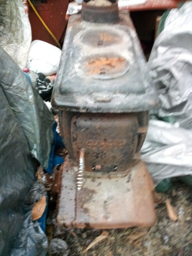Wood Stove Needs Some Cleaning Works Great